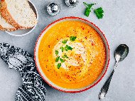 Рецепта Крем супа (кремсупа) от карфиол, праз лук, грис, печени чушки и сметана